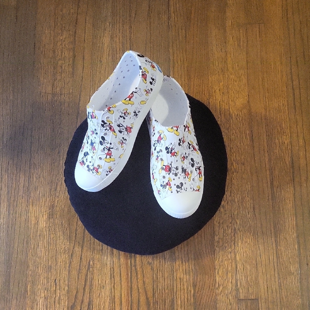 Native Kids Disney  Mickey Mouse Slip-On Sneakers - White and Black